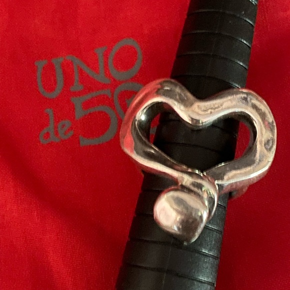UNO de 50 silver Nailed heart ring, size 8.5 - Picture 3 of 3